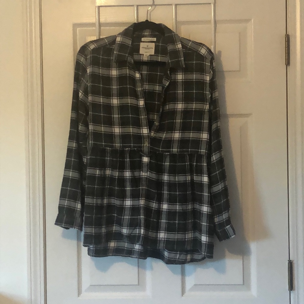 American Eagle Flowy Green Flannel Blouse